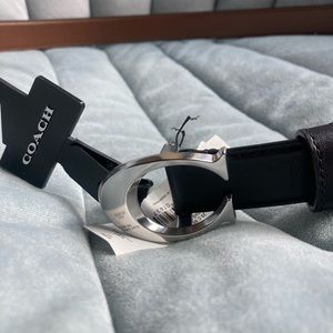 Coach belt womens medium new with tags